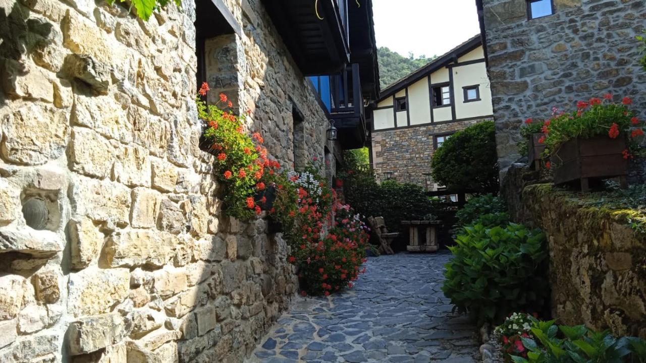 Apartamentos Samelar Camaleño Esterno foto